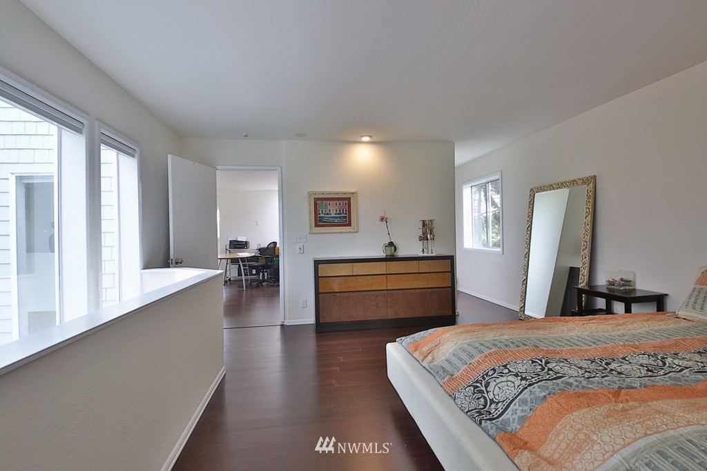 2527 Sunlight Beach Road Clinton, WA 98236 - Photo 14 of 23 Gallery Image 14
