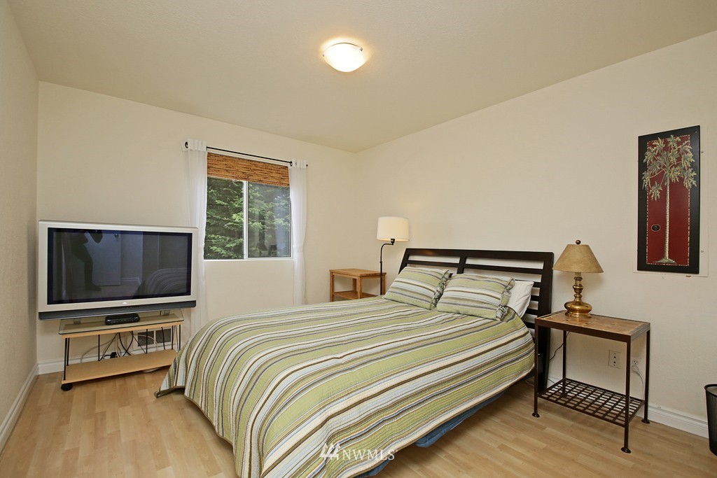 2527 Sunlight Beach Road Clinton, WA 98236 - Photo 18 of 23 Gallery Image 18