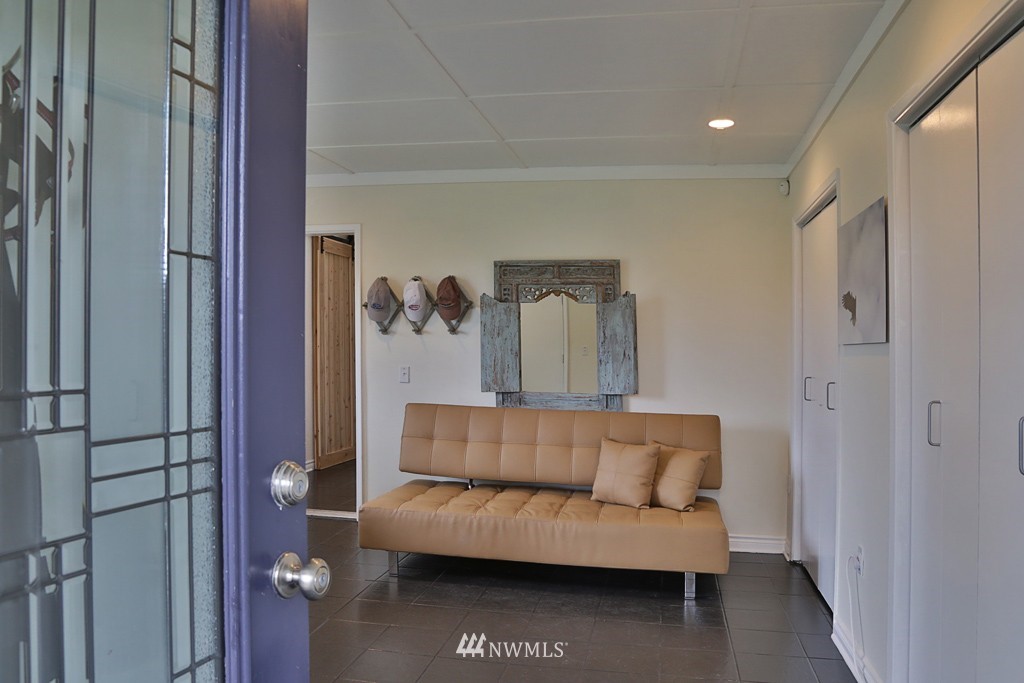 2527 Sunlight Beach Road Clinton, WA 98236 - Photo 20 of 23 Gallery Image 20