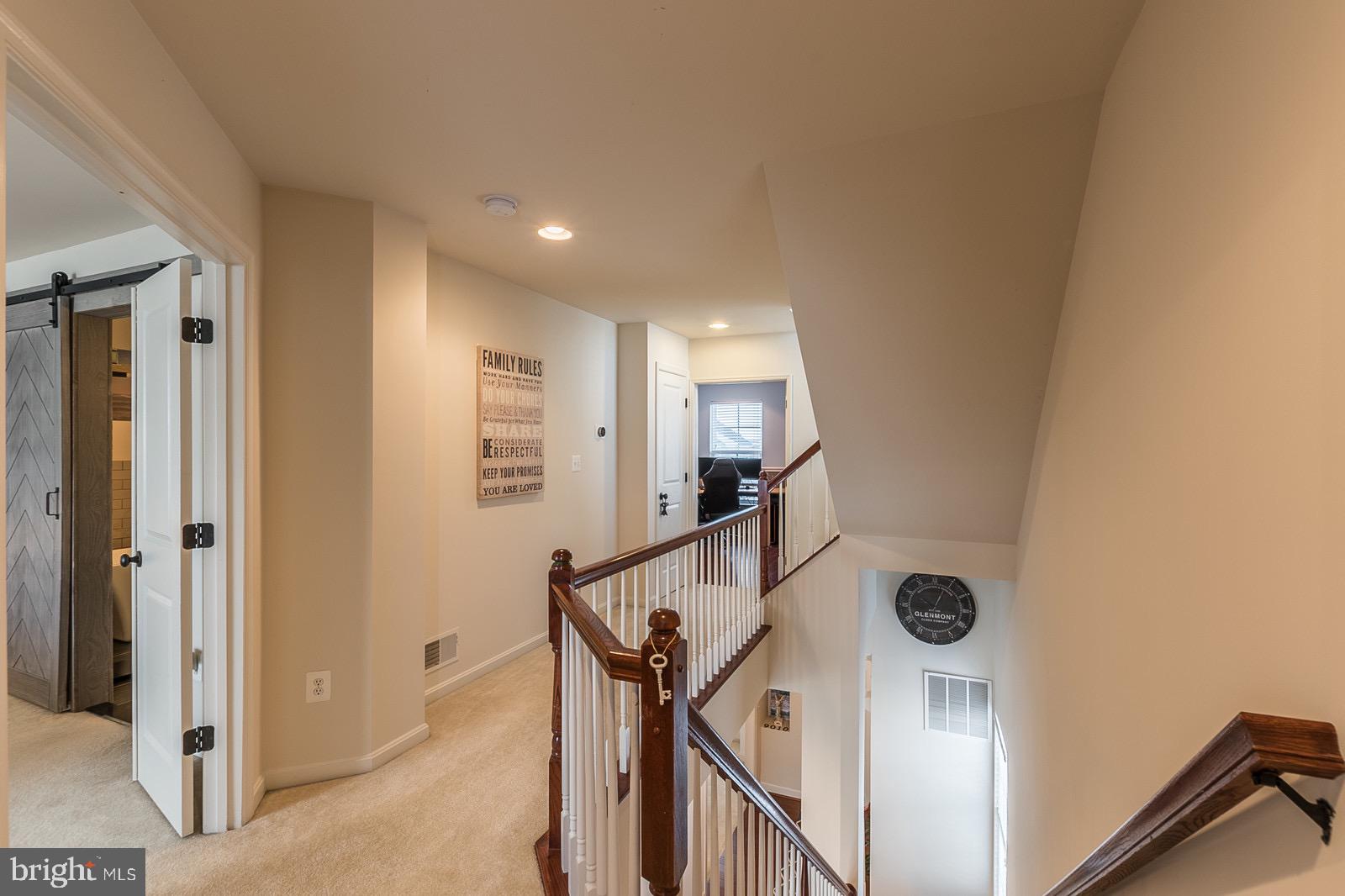 9010 Ribbon Falls Loop Bristow, VA 20136 - Photo 19 of 44 Hallway