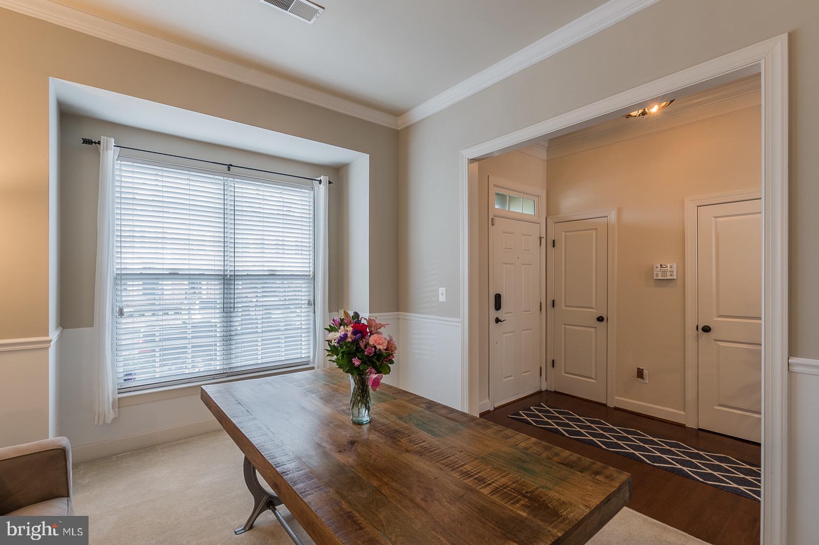 9010 Ribbon Falls Loop Bristow, VA 20136 - Photo 8 of 44 Dining Room