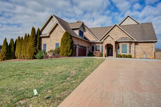 $2,599,000 | 450 Lake Approach, Johnson City, TN 37601