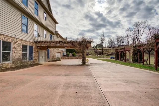 $2,599,000 | 450 Lake Approach, Johnson City, TN 37601