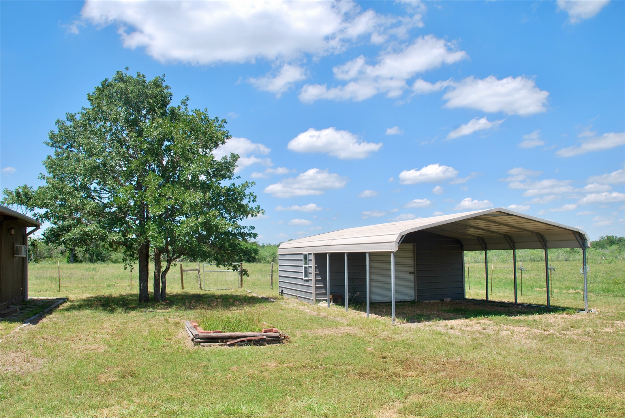 4850 Burke Road Flatonia, TX 78941 - Photo 14 of 46