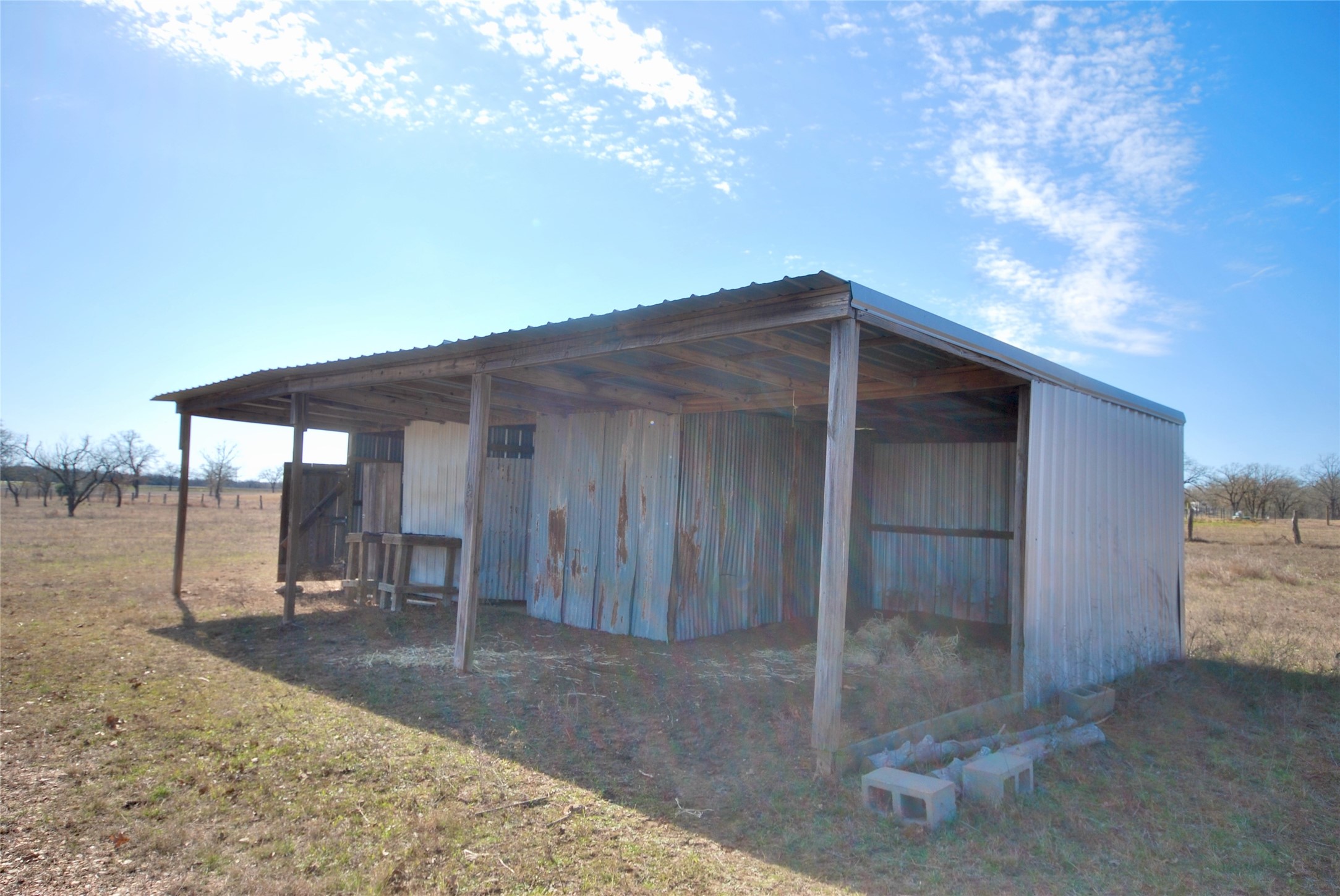 4850 Burke Road Flatonia, TX 78941 - Photo 27 of 45 a view of a house with a snow in the background