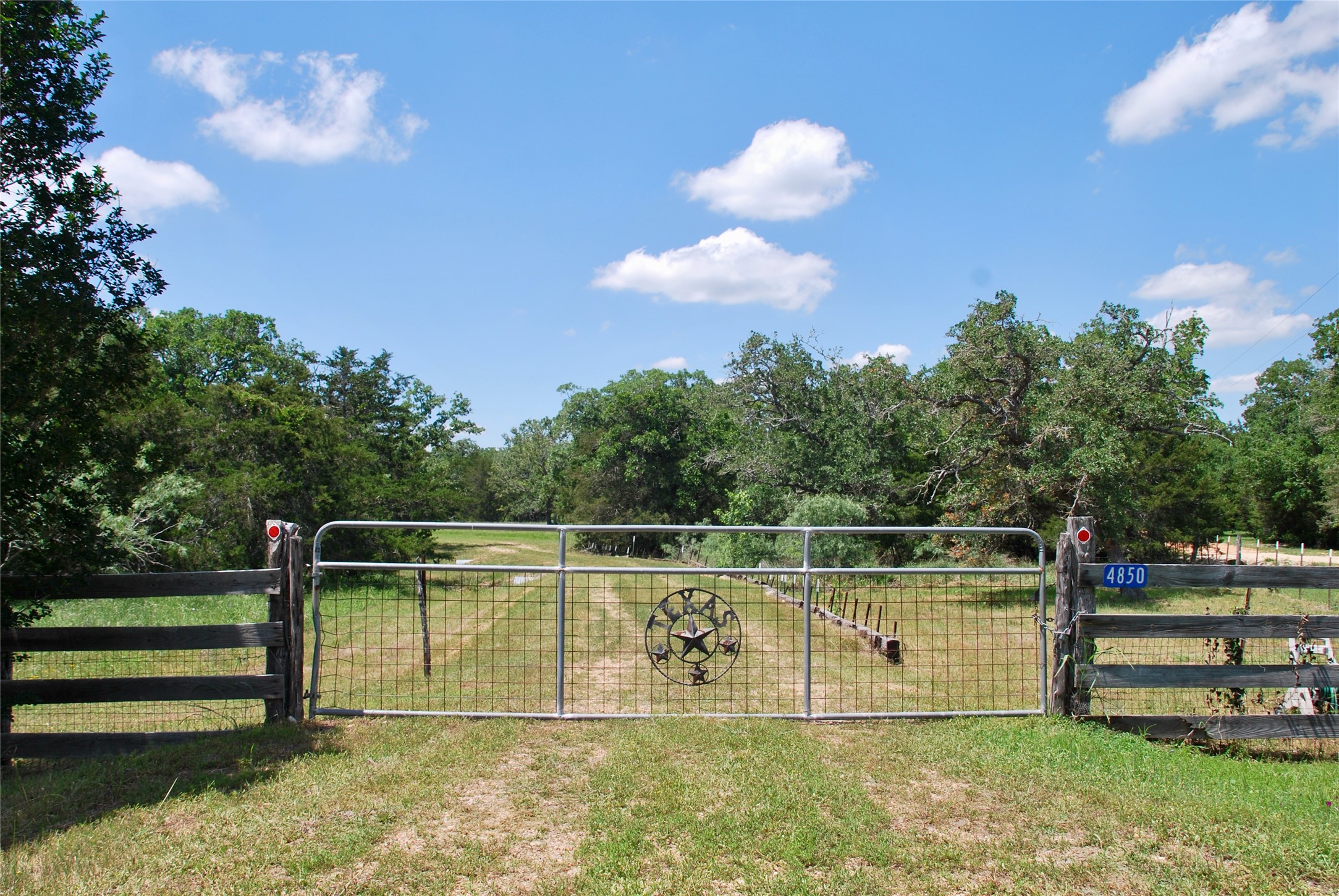 4850 Burke Road Flatonia, TX 78941 - Photo 7 of 46