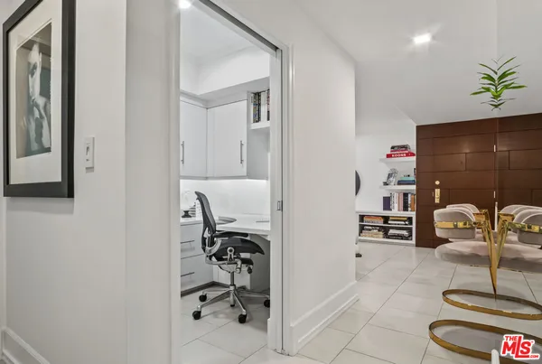 $3,900 | 1230 Horn Avenue, Unit 304, West Hollywood, CA 90069