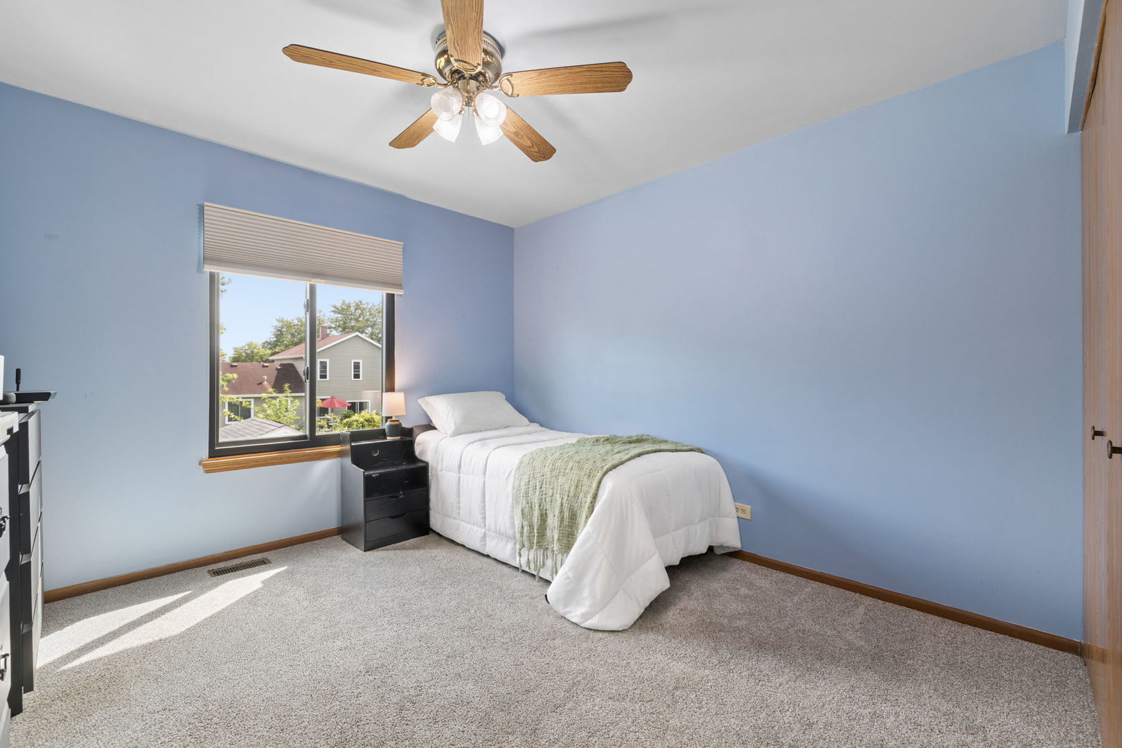 556 Foxford Road Bartlett, IL 60103 - Photo 16 of 32 Gallery Image 16