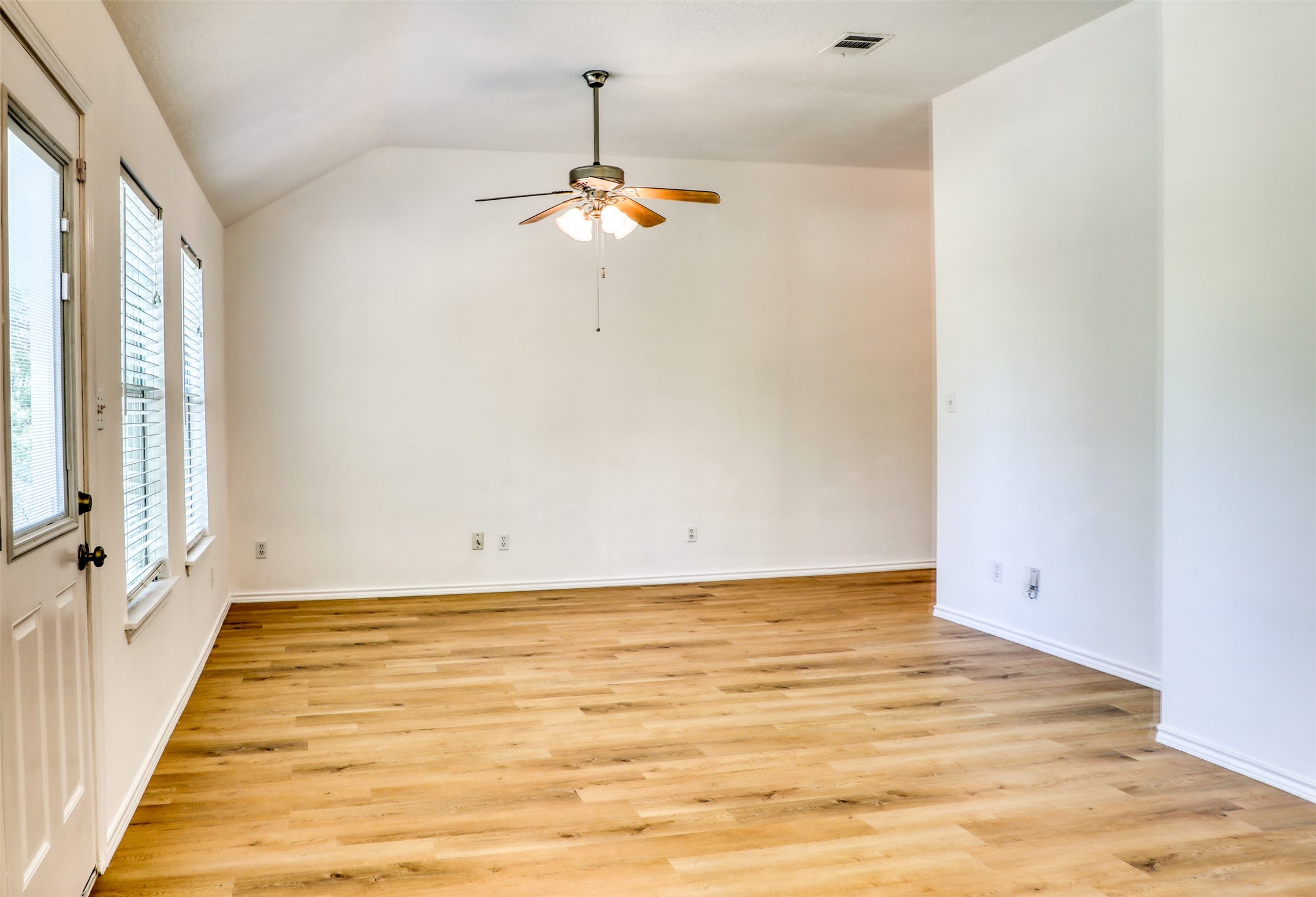 12111 North Ridgeway Willis, TX 77318 - Photo 17 of 50