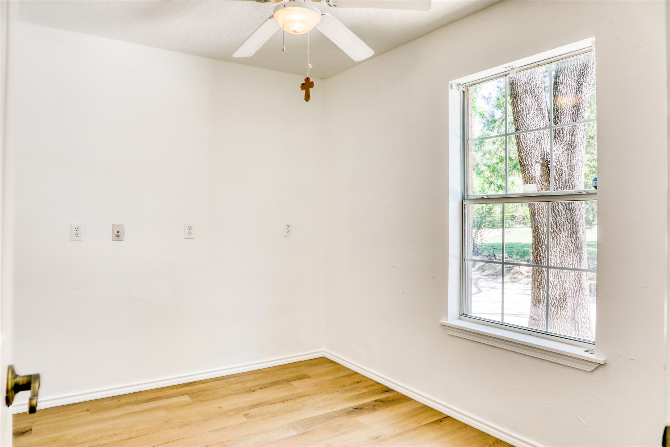 12111 North Ridgeway Willis, TX 77318 - Photo 7 of 50