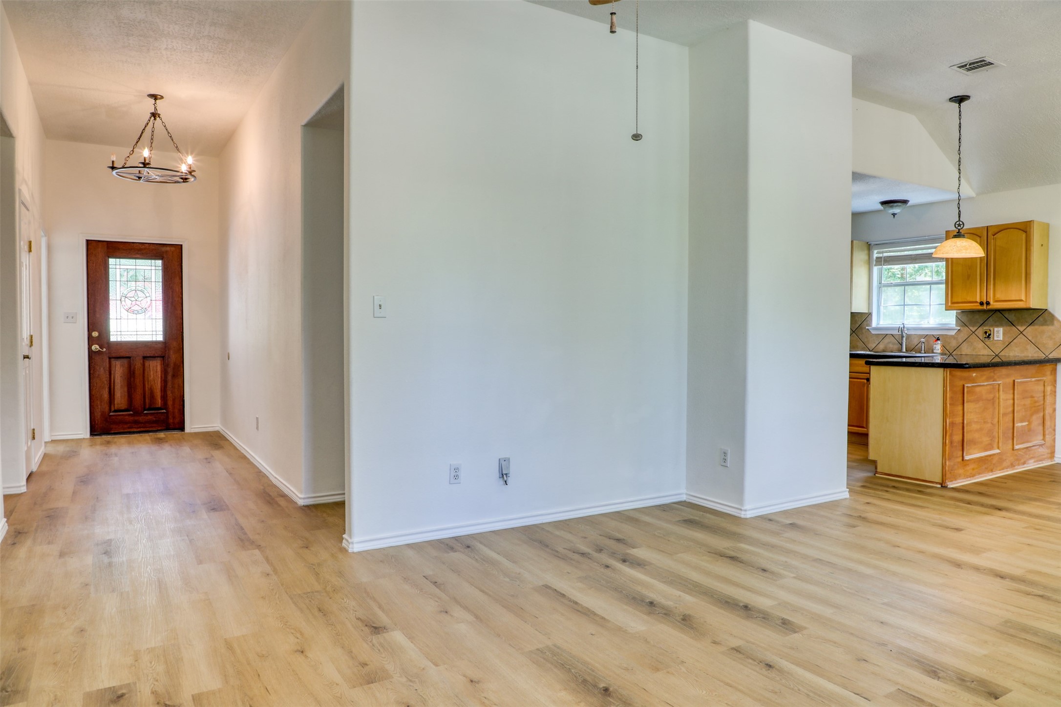 12111 North Ridgeway Willis, TX 77318 - Photo 9 of 50