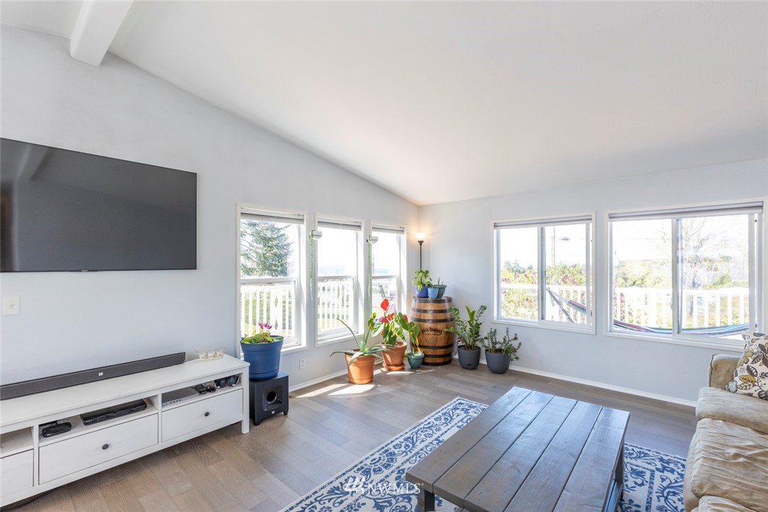 83 Ridge Drive Port Townsend, WA 98368 - Photo 7 of 38 Gallery Image 7