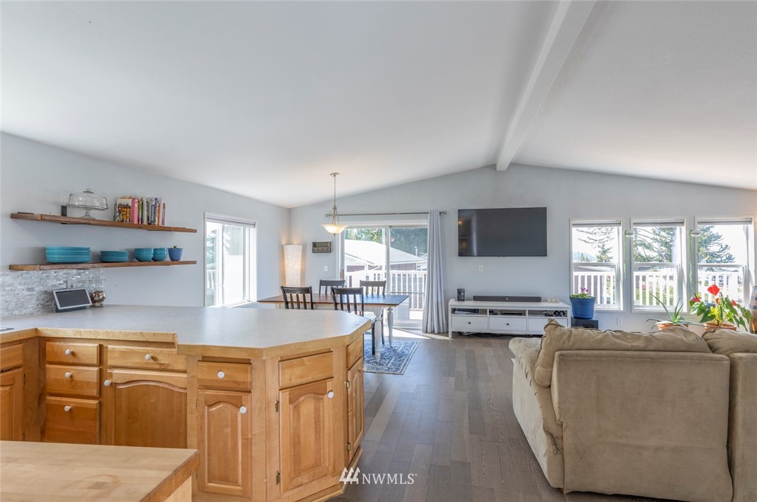 83 Ridge Drive Port Townsend, WA 98368 - Photo 9 of 38 Gallery Image 9