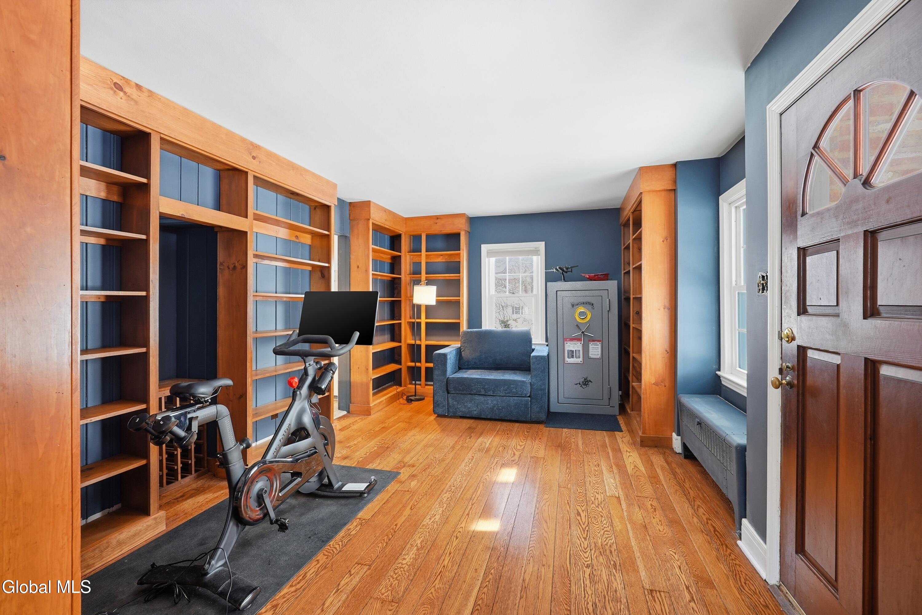 2829 Consaul Road Schenectady, NY 12304 - Photo 3 of 24 5 (1)