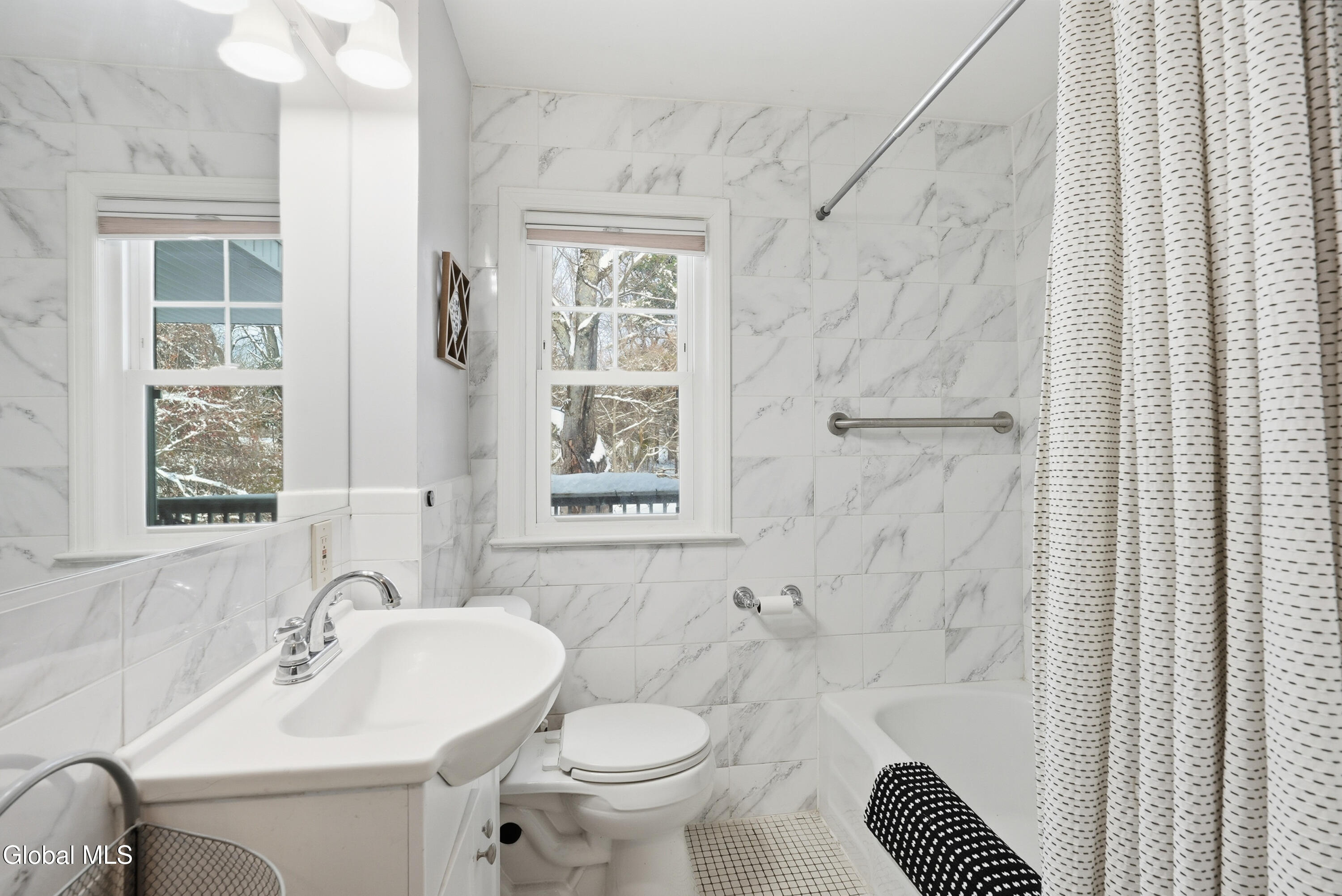 2829 Consaul Road Schenectady, NY 12304 - Photo 10 of 24 13 (1)