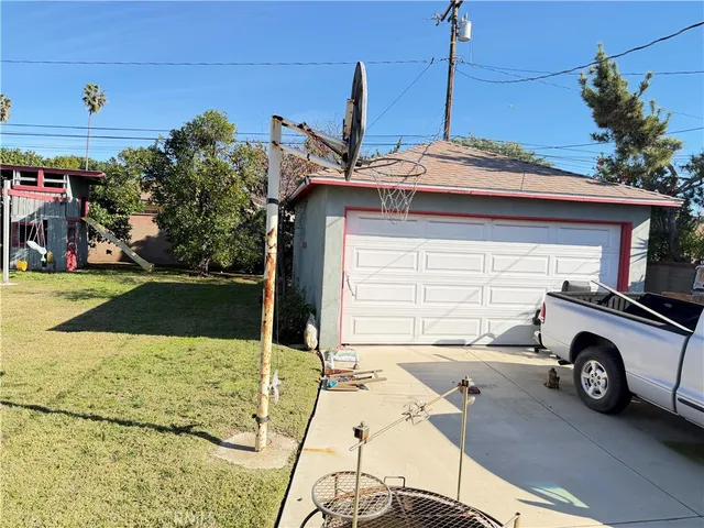 a car parked in front of a house