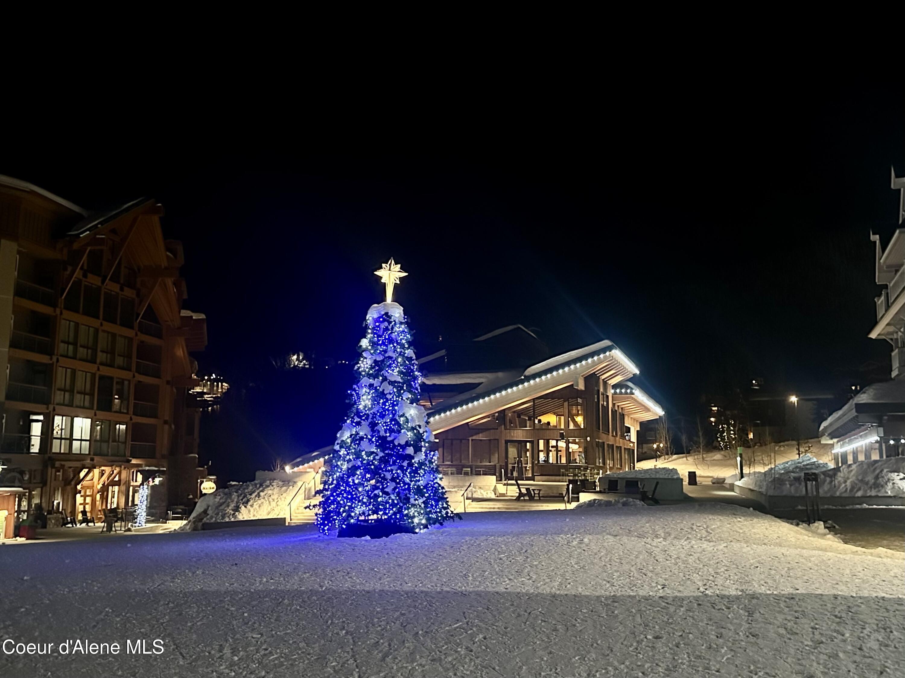 72 Great Escape Road, Unit 409/411 Sandpoint, ID 83864 - Photo 35 of 40 Christmas Night