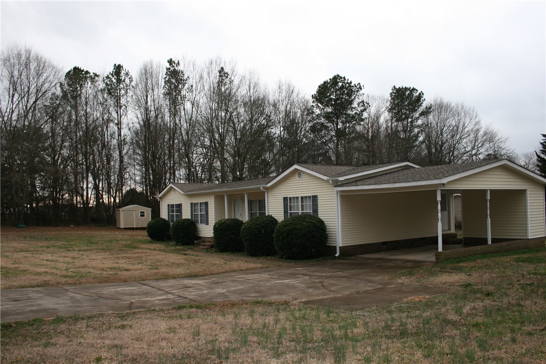 624 Taylor Street Central, SC 29630 - Photo 3 of 17 Gallery Image 3