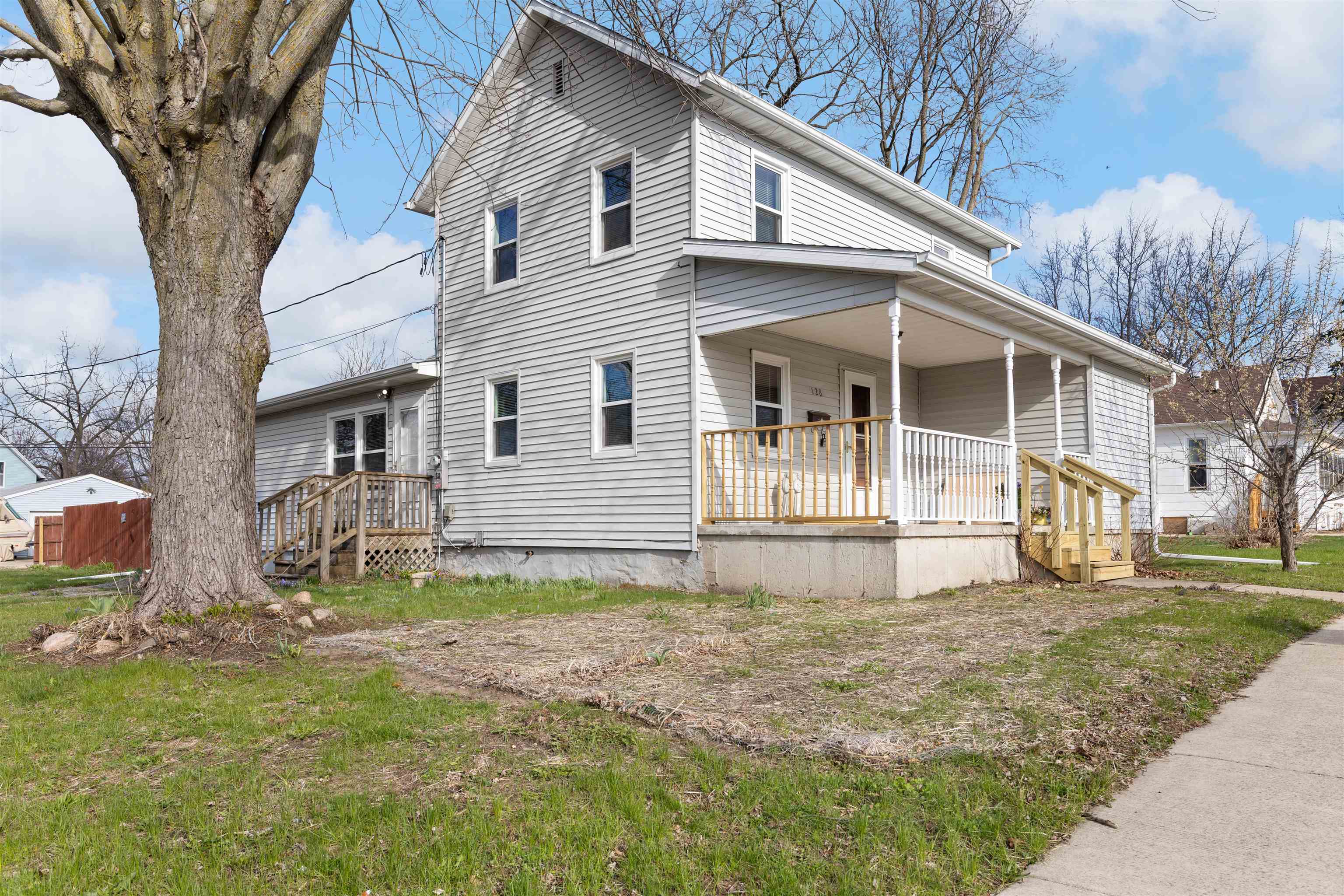 128 8th Street Rochelle, IL 61068 - Photo 2 of 38