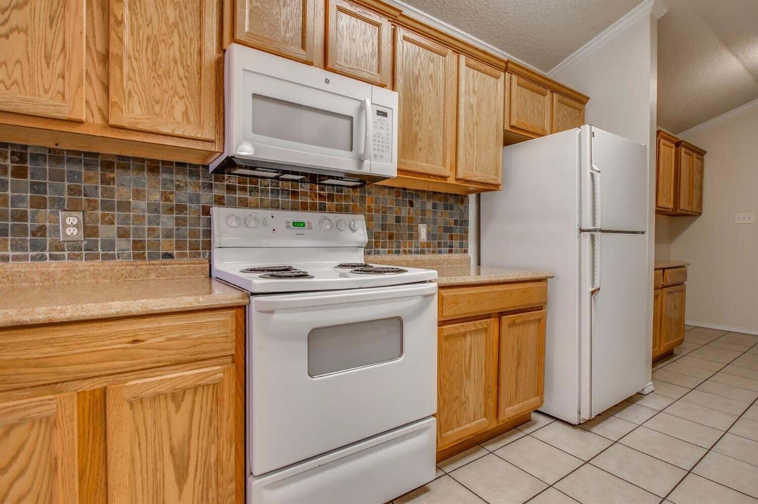 6806 86th Street Lubbock, TX 79424 - Photo 9 of 19 20241219224134628014000000-o