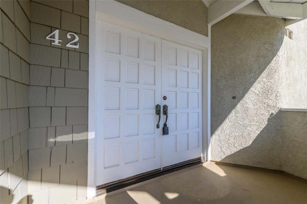 42 Lakeview Irvine, CA 92604 - Photo 40 of 46 a view of entry way with hallway