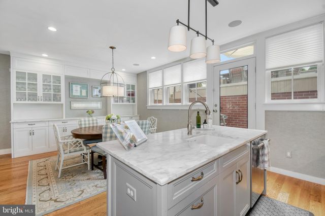 $2,130,000 | 323 North Columbus Street, Alexandria, VA 22314