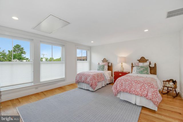 $2,130,000 | 323 North Columbus Street, Alexandria, VA 22314