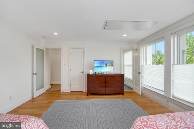 $2,130,000 | 323 North Columbus Street, Alexandria, VA 22314