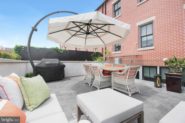 $2,130,000 | 323 North Columbus Street, Alexandria, VA 22314