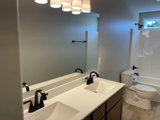 $189,000 | 1501 C N Russell Street, Marion, IL 62959