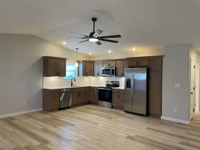 $189,000 | 1501 C N Russell Street, Marion, IL 62959