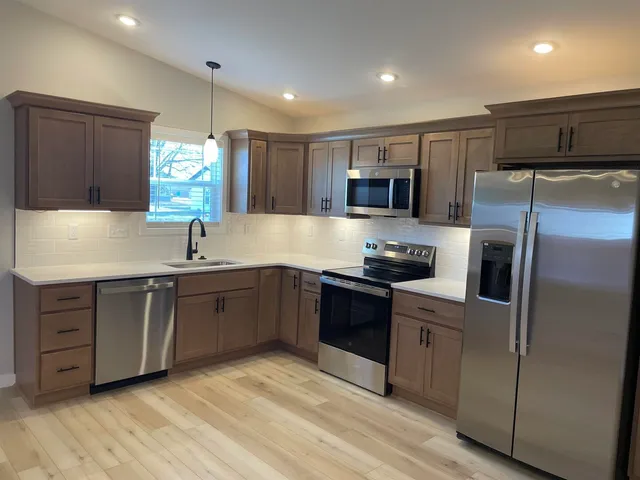 $189,000 | 1501 C N Russell Street, Marion, IL 62959