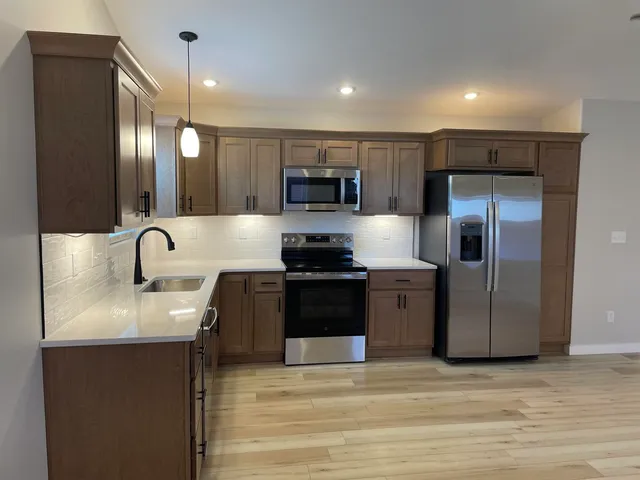 $189,000 | 1501 C N Russell Street, Marion, IL 62959