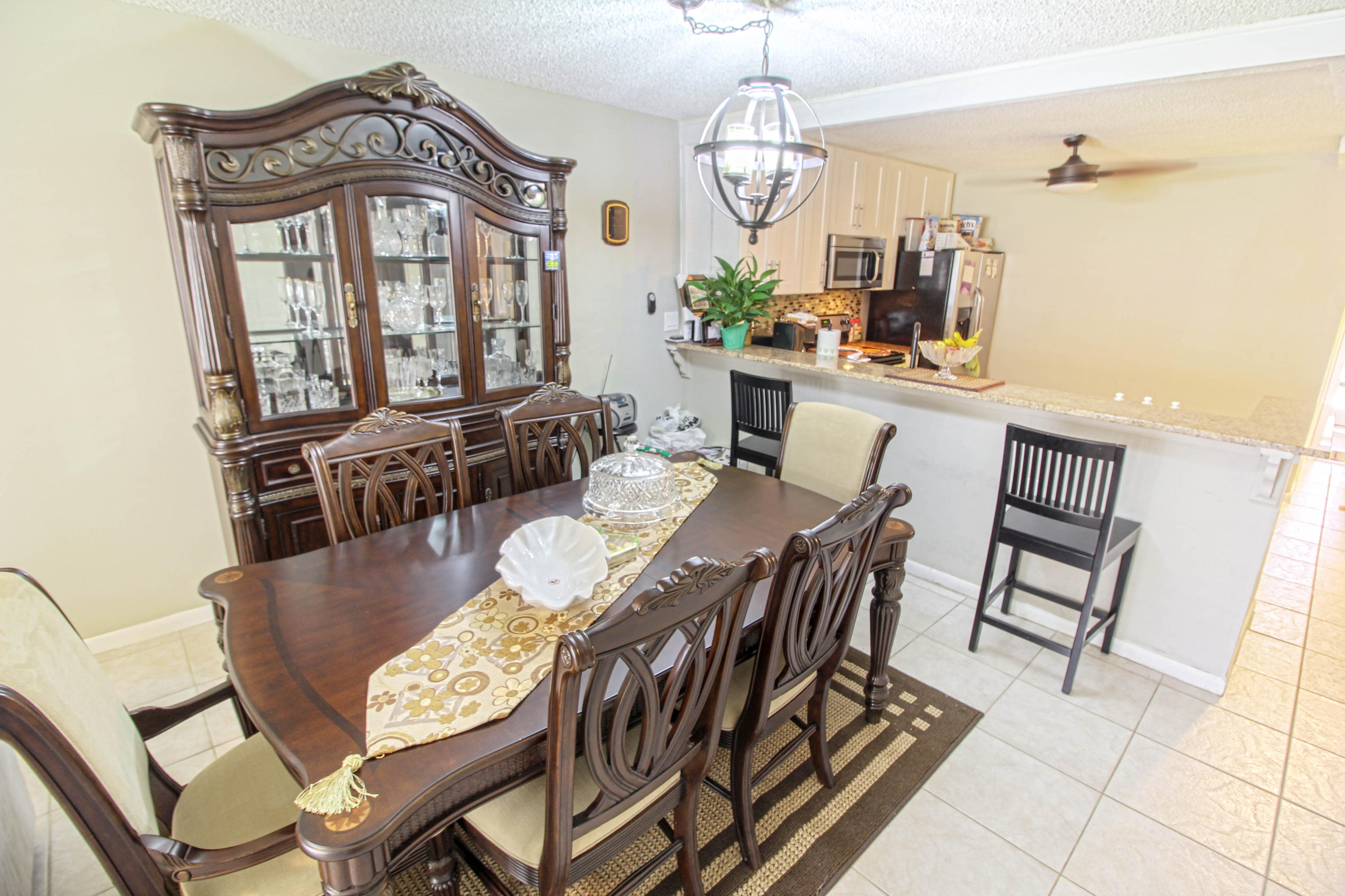 18940 Stewart Circle, Unit 8 Boca Raton, FL 33496 - Photo 9 of 22 18940 Stewart Cir - Dining area
