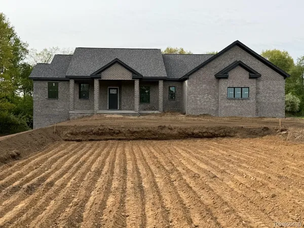 $575,000 | 2265 Equestrian Court, Metamora, MI 48455