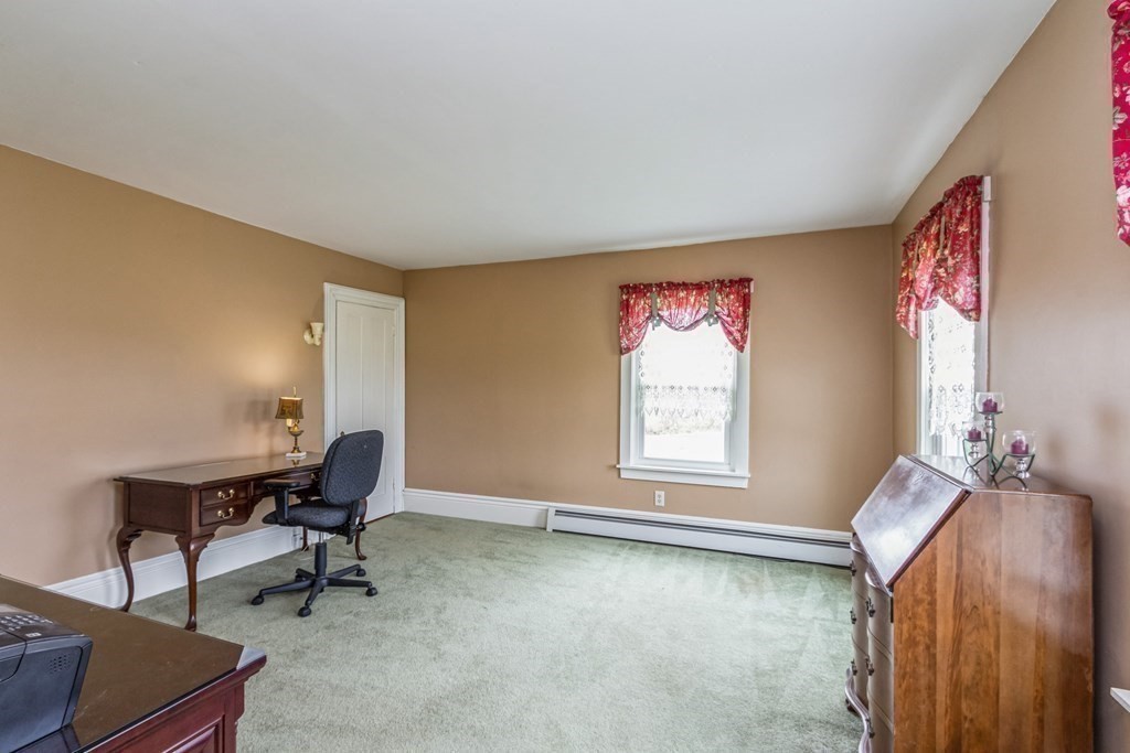 47 Singletary Avenue Sutton, MA 01590 - Photo 16 of 42