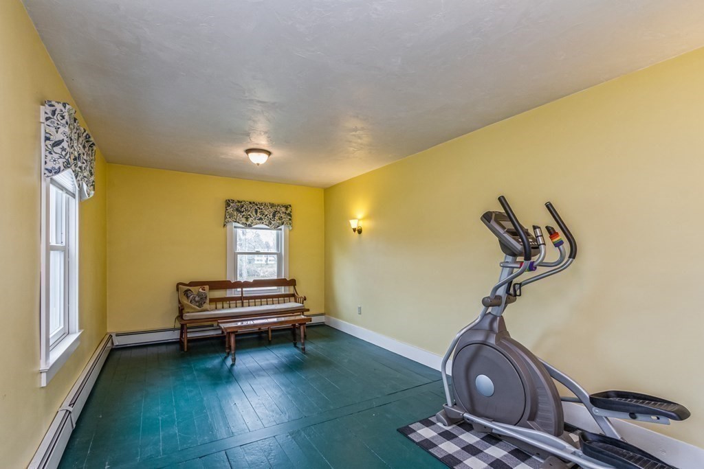 47 Singletary Avenue Sutton, MA 01590 - Photo 17 of 42