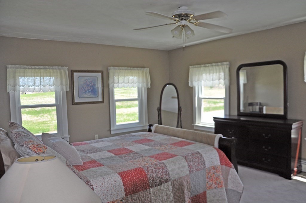 47 Singletary Avenue Sutton, MA 01590 - Photo 20 of 42