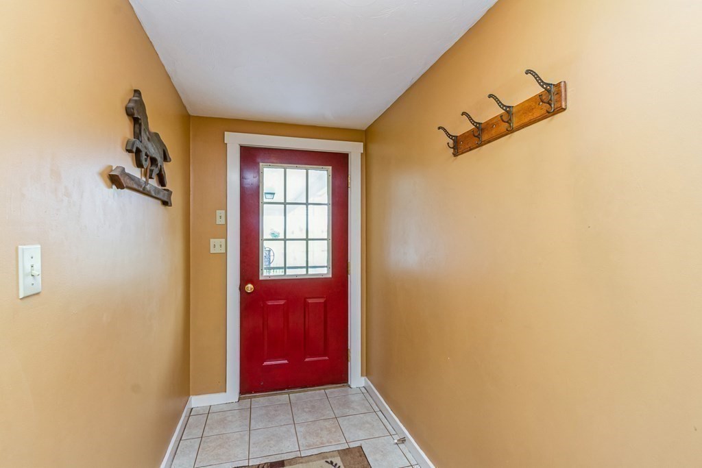 47 Singletary Avenue Sutton, MA 01590 - Photo 25 of 42