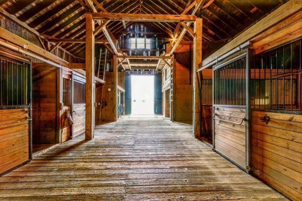 47 Singletary Avenue Sutton, MA 01590 - Photo 26 of 42