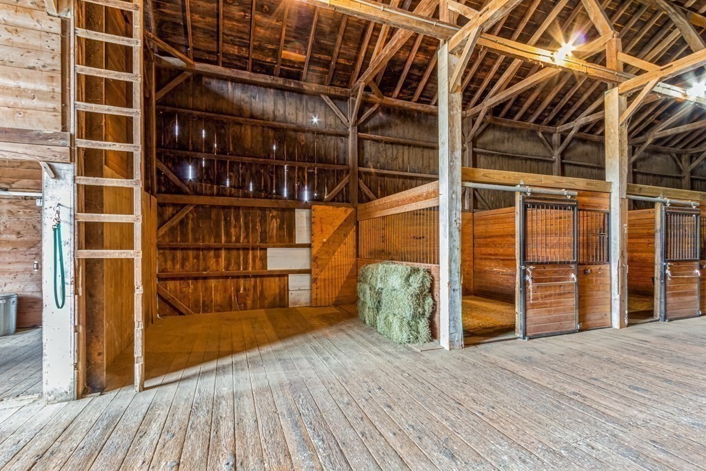 47 Singletary Avenue Sutton, MA 01590 - Photo 27 of 42