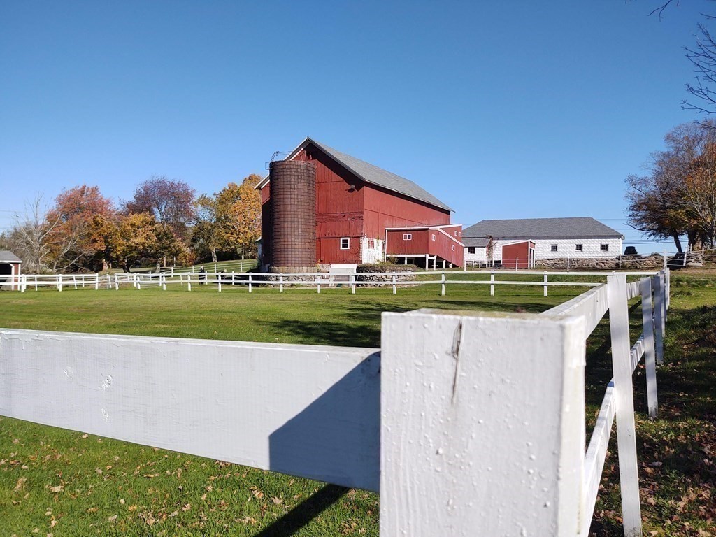 47 Singletary Avenue Sutton, MA 01590 - Photo 30 of 42