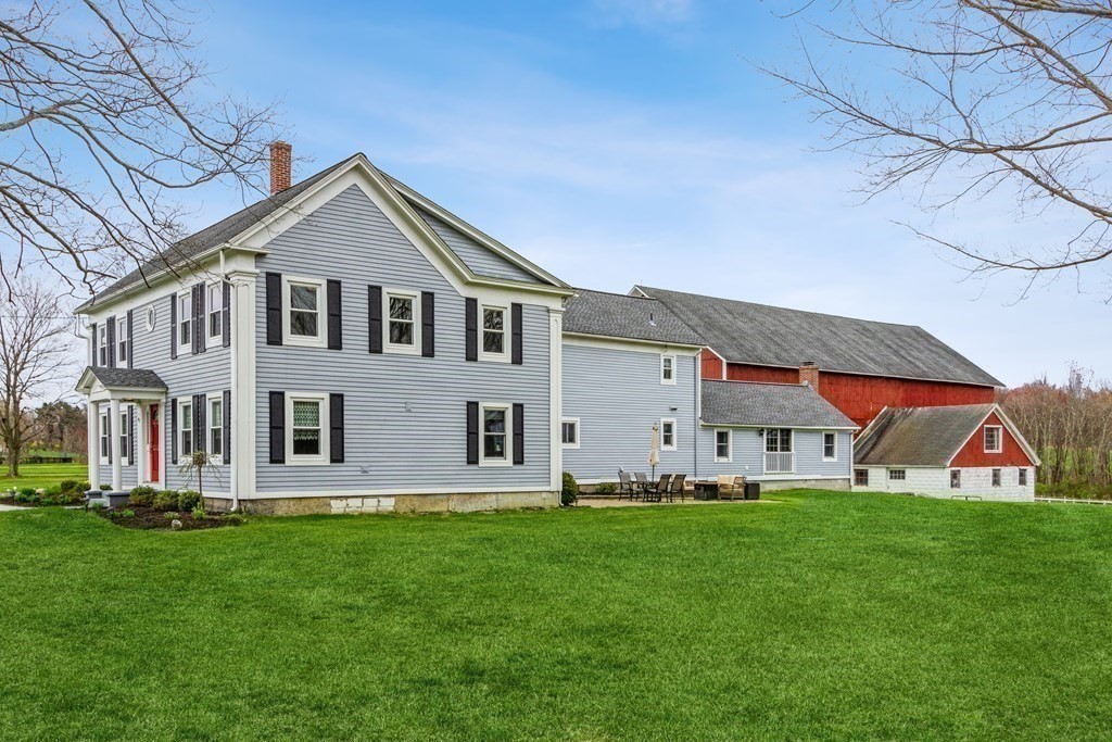 47 Singletary Avenue Sutton, MA 01590 - Photo 4 of 42