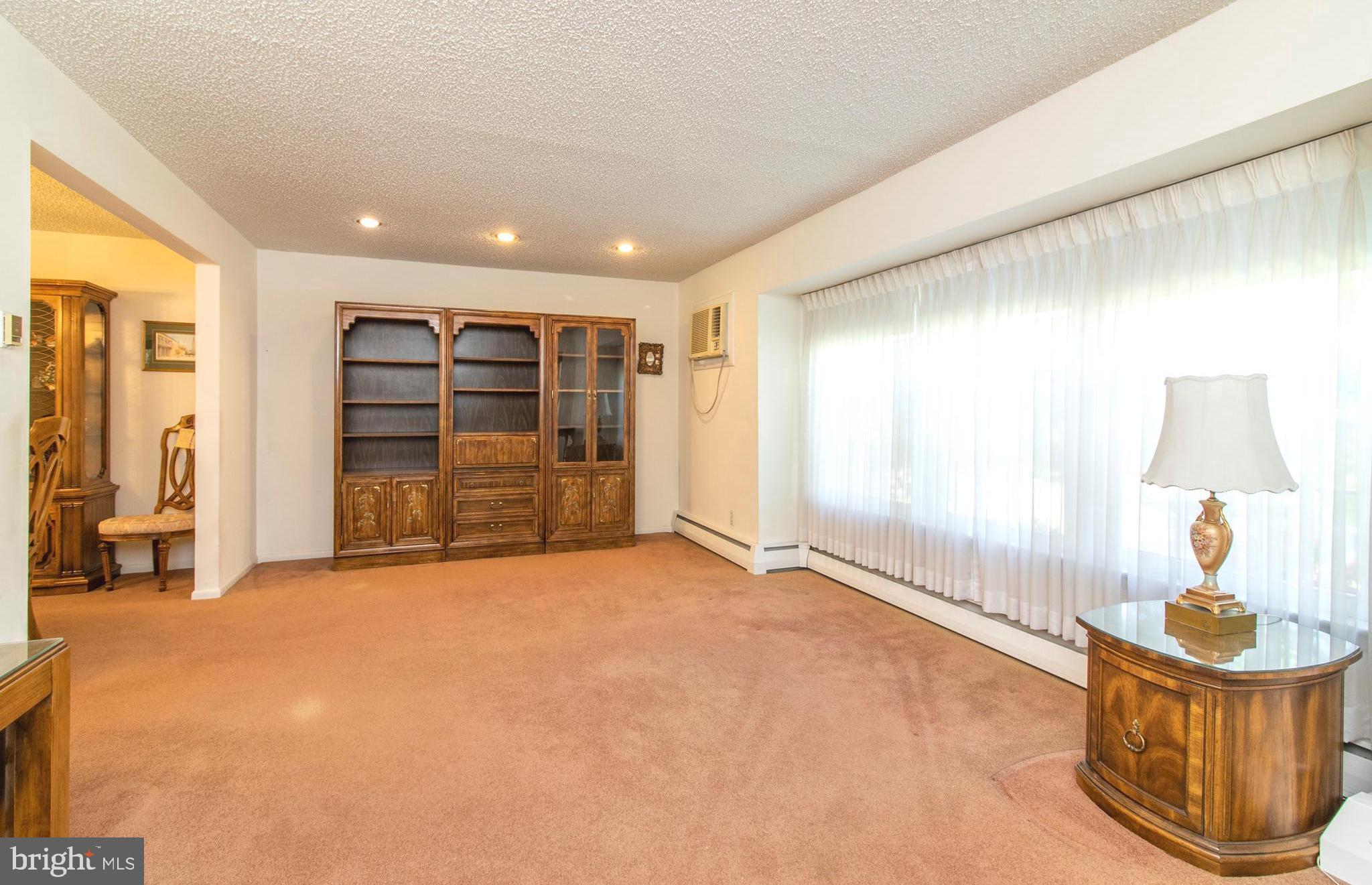 1123 Bon Air Road Havertown, PA 19083 - Photo 9 of 44 Living Room