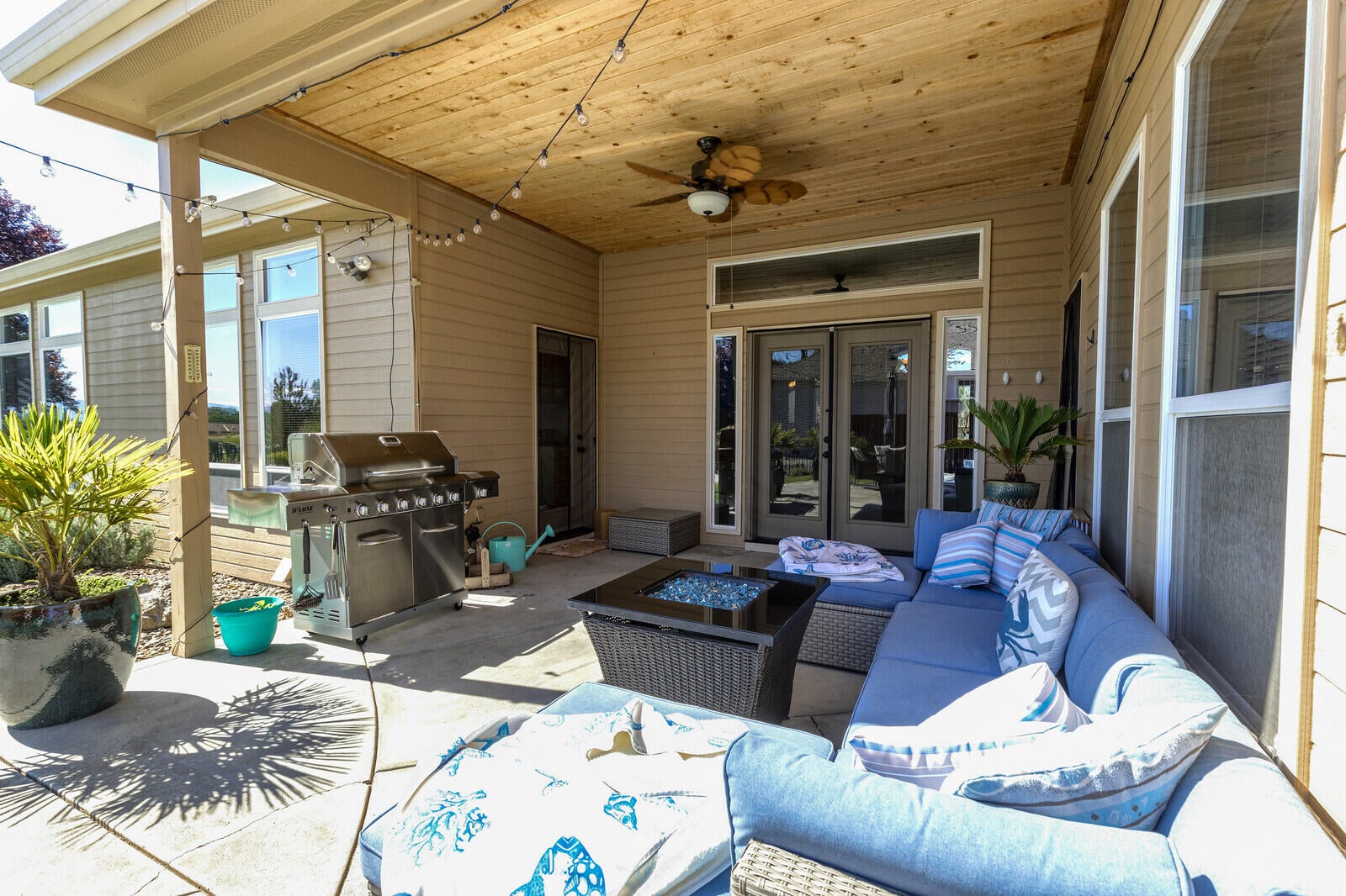 1098 Coral Ridge Eagle Point, OR 97524 - Photo 50 of 63 18_CR_18_mls