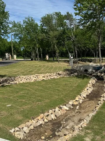 $2,395 | 1300 Johnson Bend Road, Unit 1, Weatherford, TX 76088