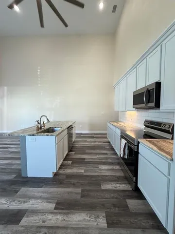 $2,395 | 1300 Johnson Bend Road, Unit 1, Weatherford, TX 76088