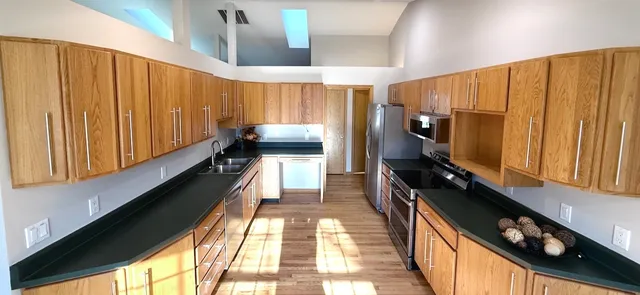 $378,500 | 405 Wesley Avenue, Savoy, IL 61874