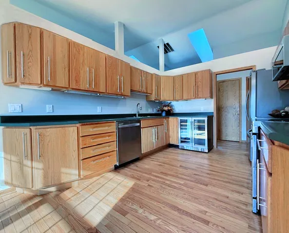 $378,500 | 405 Wesley Avenue, Savoy, IL 61874