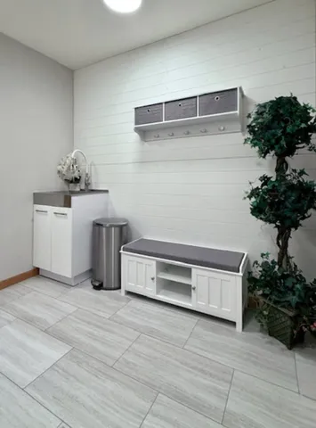 $378,500 | 405 Wesley Avenue, Savoy, IL 61874